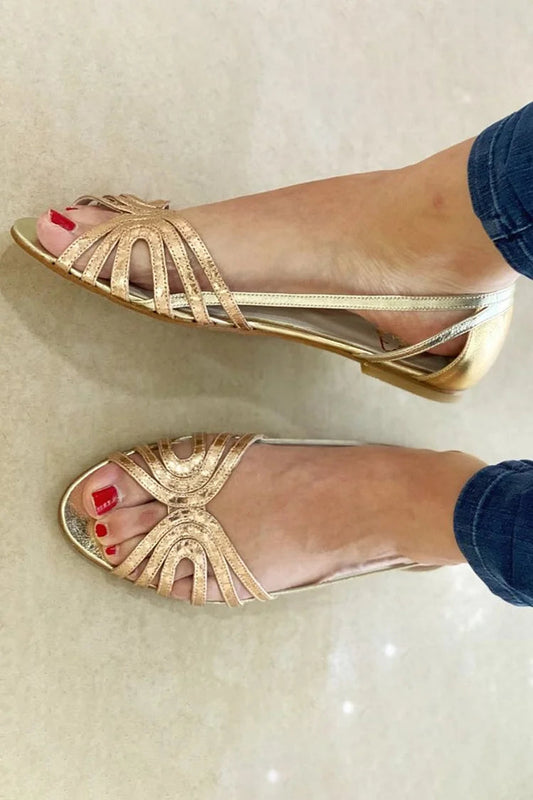Eleonora gyldne sandaler – sommerlys