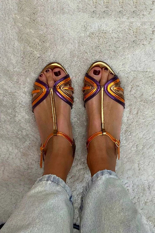 Viviana T-bar sandaler i middelhavsfarver