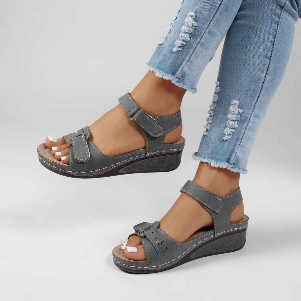 Clothilde™ — Kilesandal med velcro til naturlig hverdagskomfort