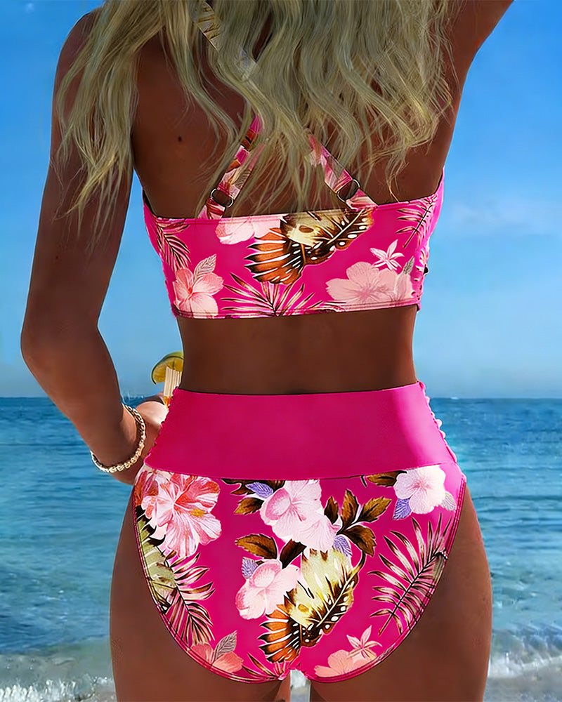Bikini med kontrastfarvet blomsterprint