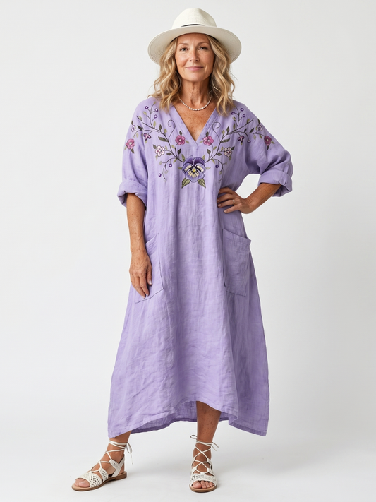 Tavi | Oversized midikjole med blomsterbroderi og lommer