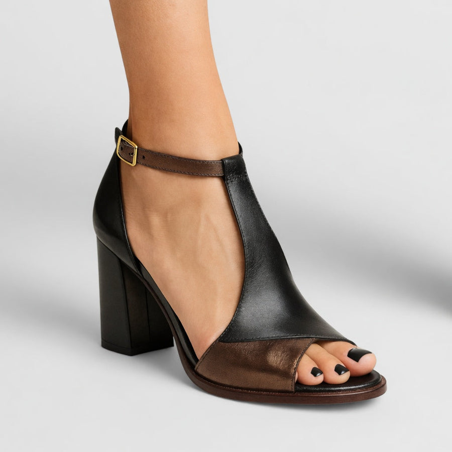 Elwira™ — Sandal med blokhæl i to farver og markant urban elegance