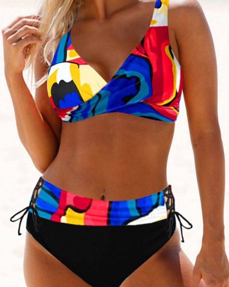 Eva - Farverig og glad bikini