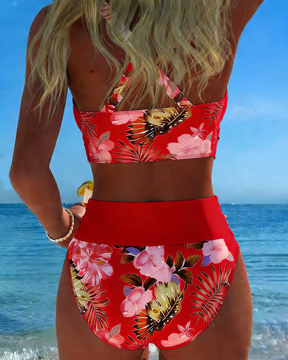 Bikini med kontrastfarvet blomsterprint