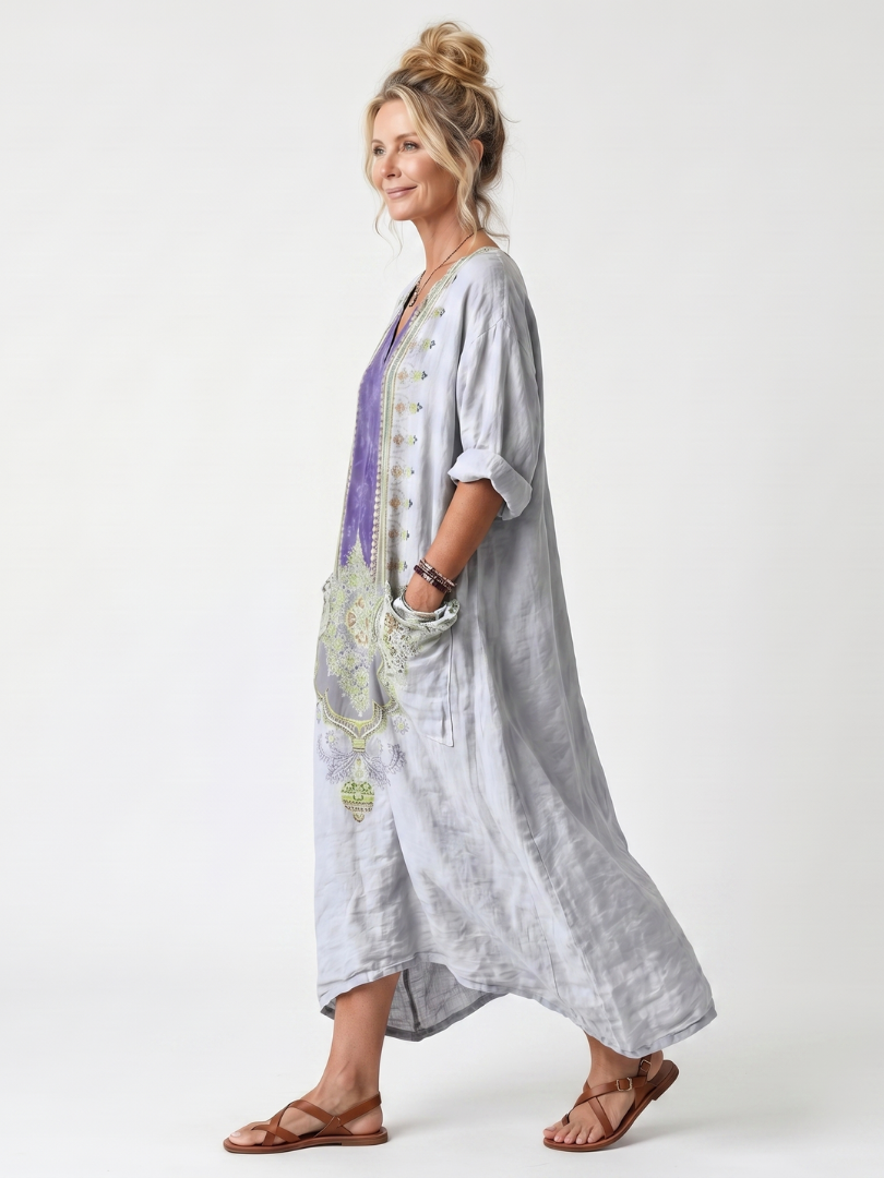 Raina | Oversize midikjole med broderet kontrastindsats og lommer