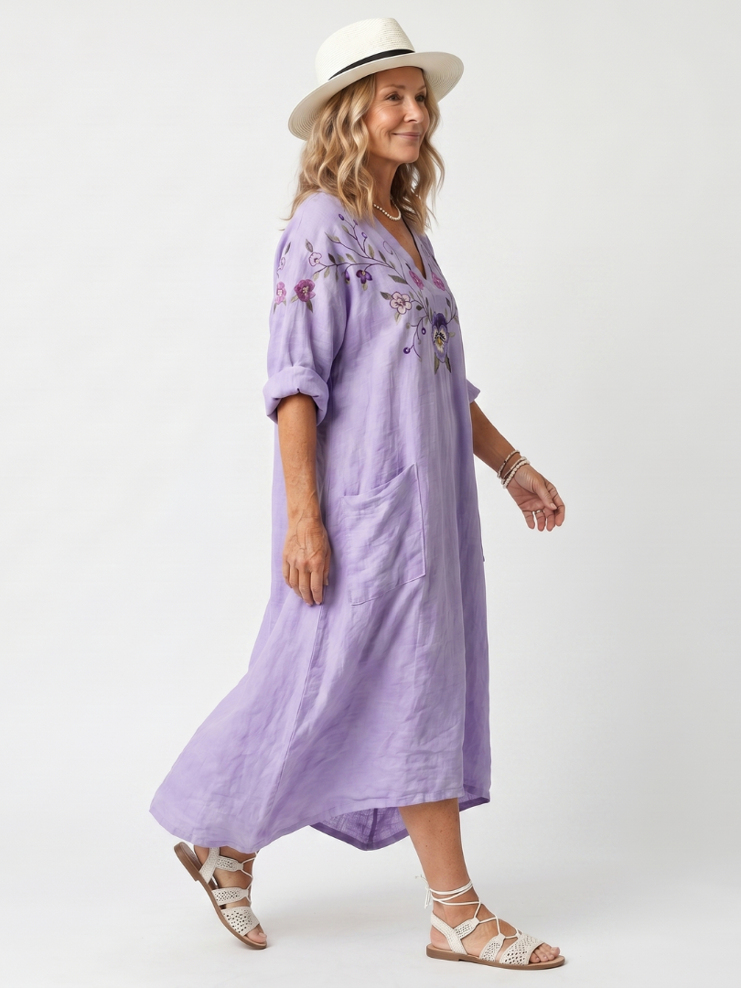 Tavi | Oversized midikjole med blomsterbroderi og lommer