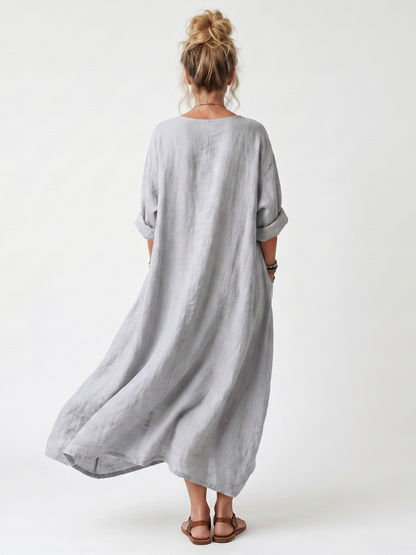 Raina | Oversize midikjole med broderet kontrastindsats og lommer