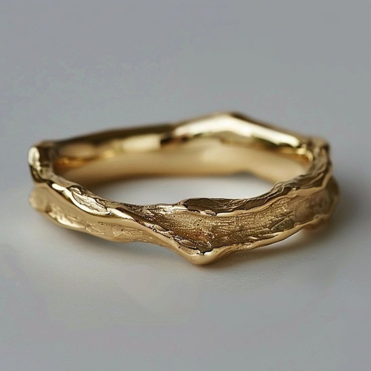 Martelée Dorée™ Ring – Vintagestil