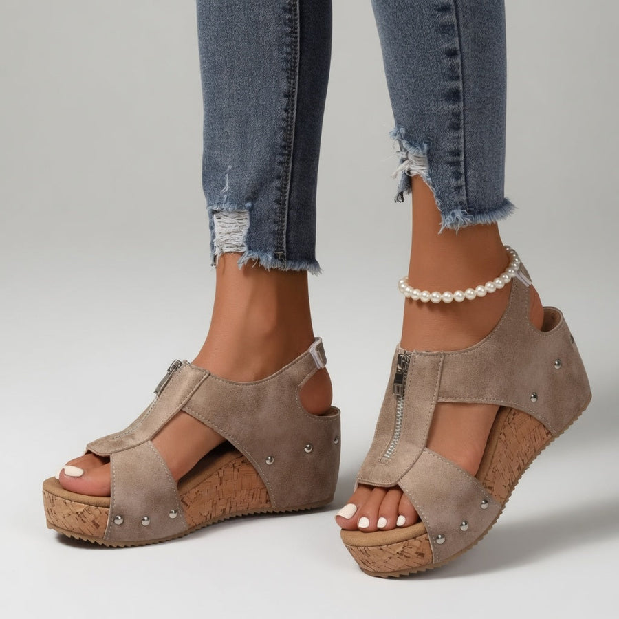 Philomène™ — Kilesandal med nitter i naturlig bohemestil