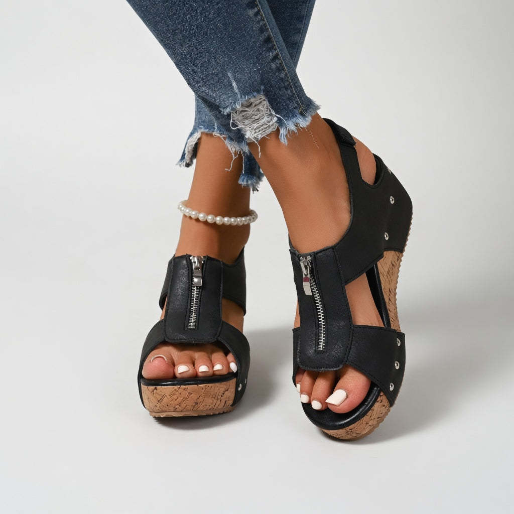 Philomène™ — Kilesandal med nitter i naturlig bohemestil
