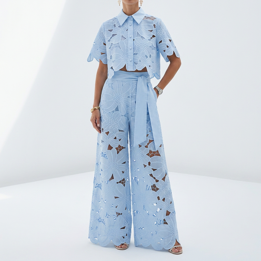 Solémira™ — Flydende broderet sæt med sommerelegance