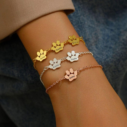 Et armbånd, der siger “jeg elsker dig” uden ord – sart, symbolsk og helt personligt.