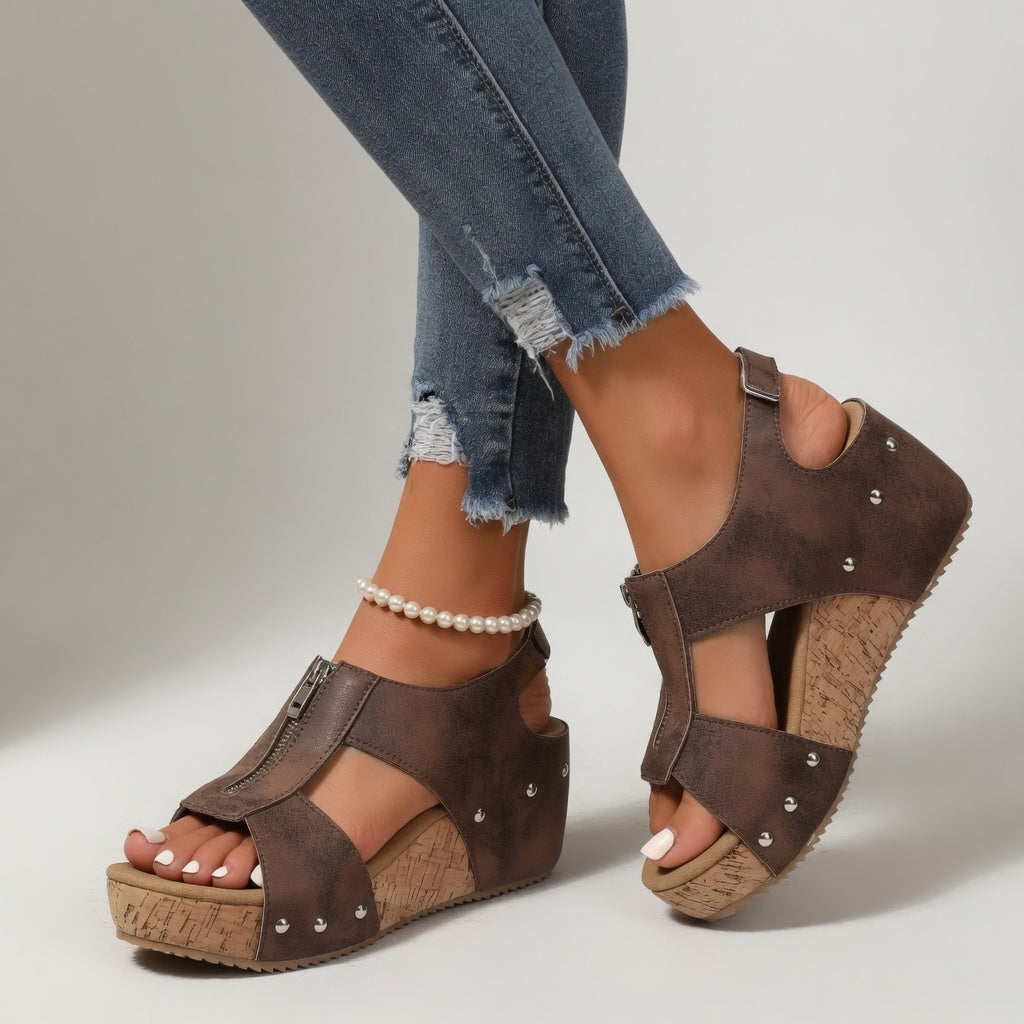 Philomène™ — Kilesandal med nitter i naturlig bohemestil
