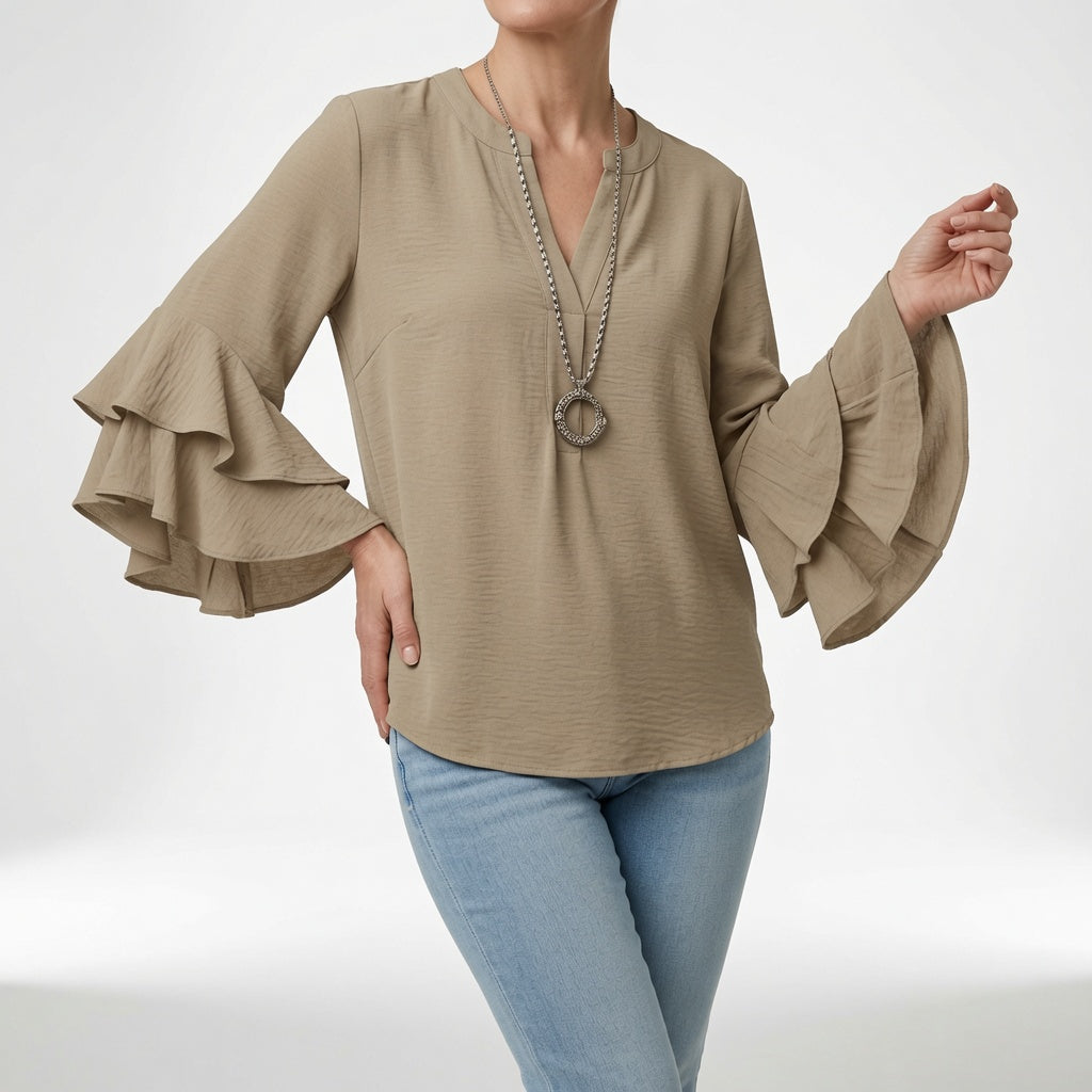 Mélorisse™ — Elegant flydende bluse med flæseærmer