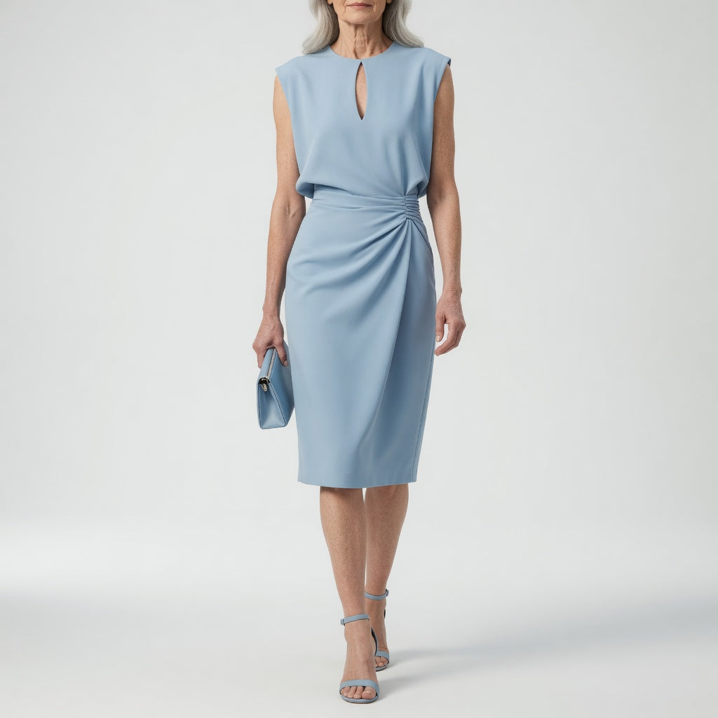 Daphné™ — Elegant midikjole med draperet talje