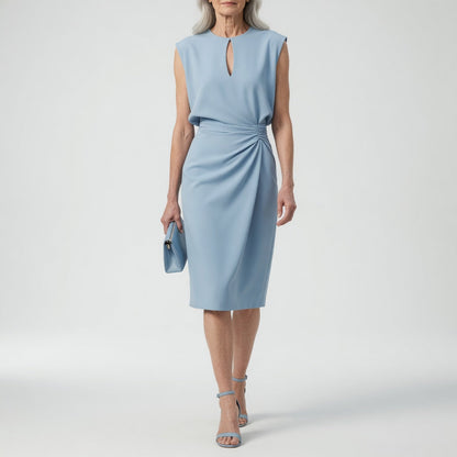 Daphné™ — Elegant midikjole med draperet talje