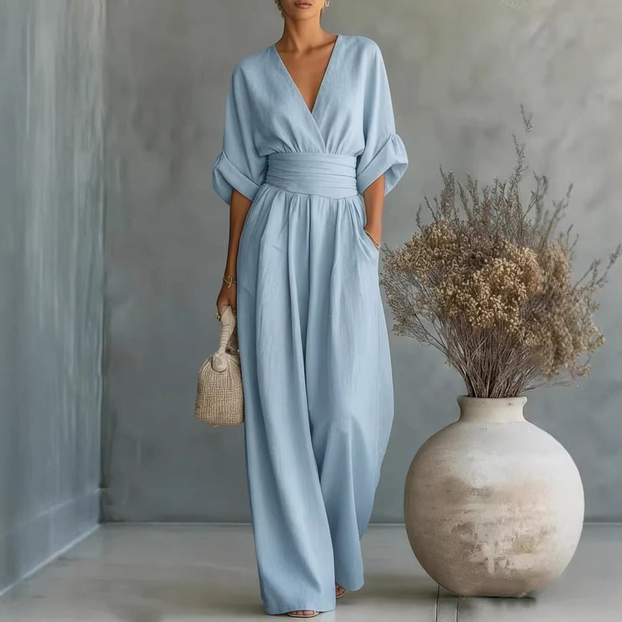 Elegant kjole med V-udskæring, åben ryg og flydende ærmer - Maison Claire et Sylvie