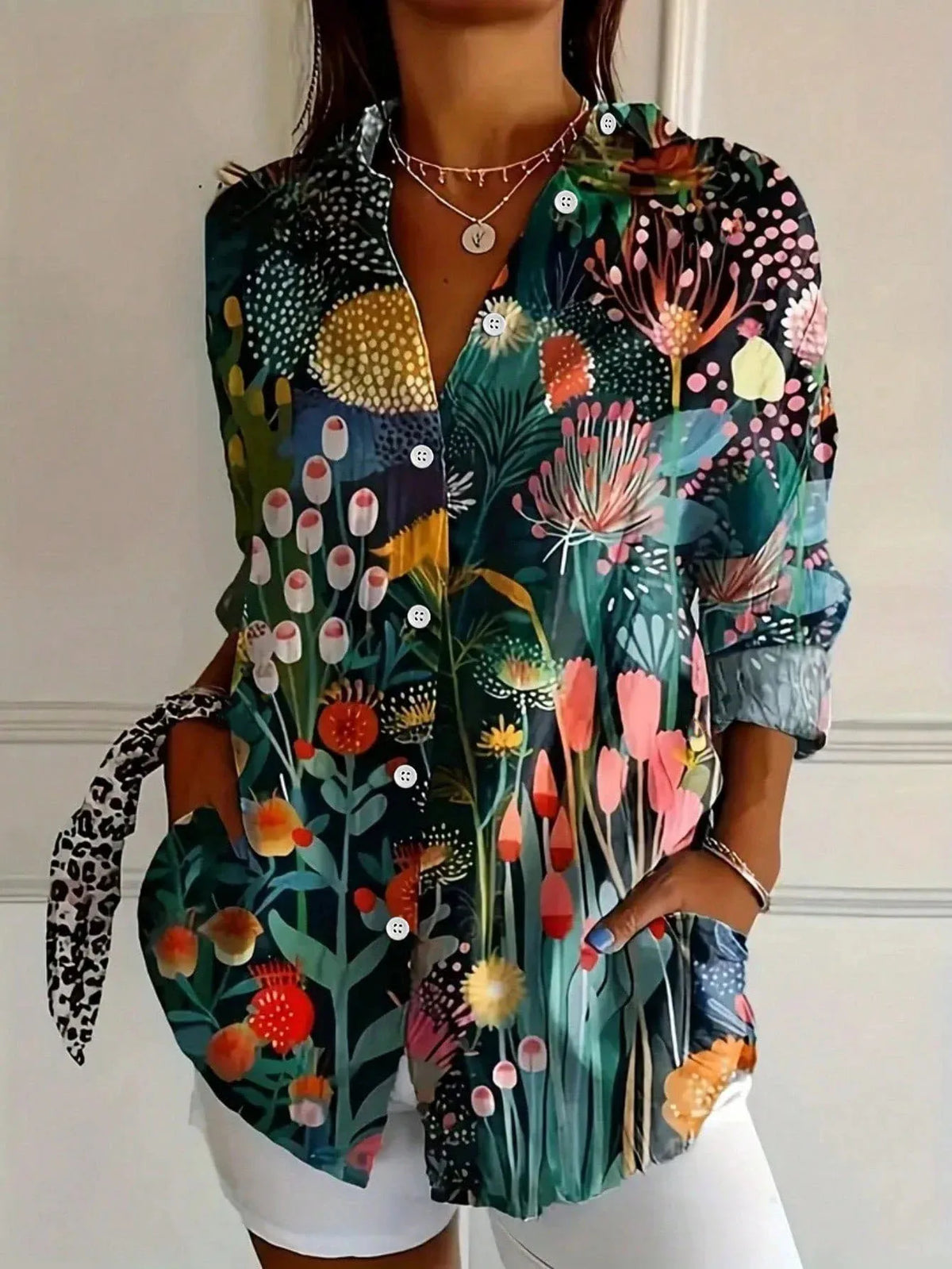 Élianne™ — Elegant bluse med holdbare farver