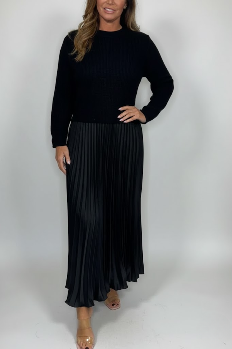 Claudine™ – Den plisserede sweaterkjole med elegance og komfort