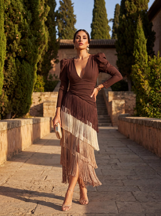 Udsvingskjole med elegante frynser - Maison Claire et Sylvie