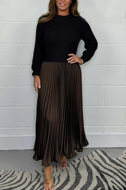 Claudine™ – Den plisserede sweaterkjole med elegance og komfort