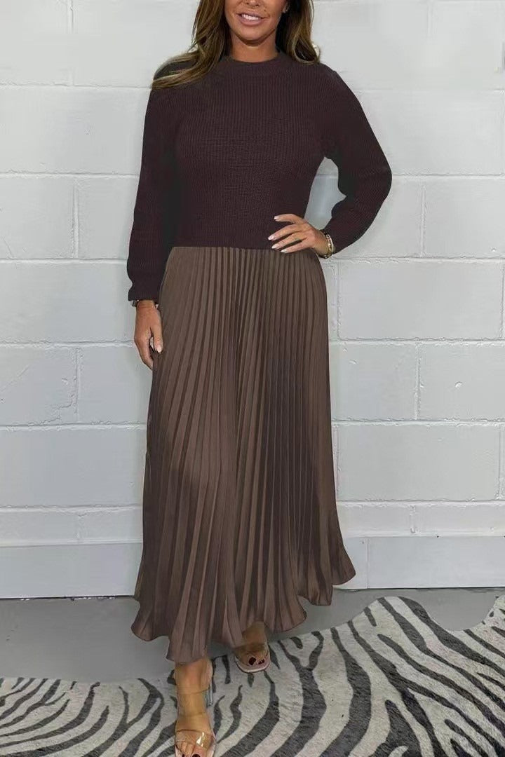 Claudine™ – Den plisserede sweaterkjole med elegance og komfort