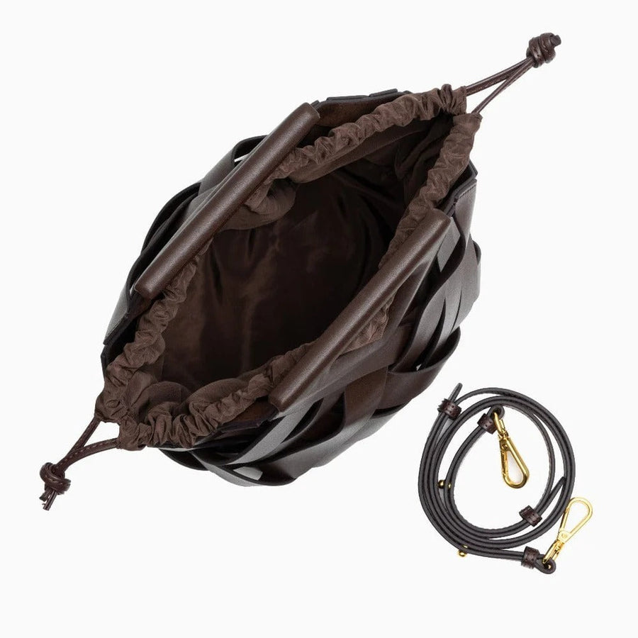 Juliette™ — Elegant flettet taske i blødt læderlook