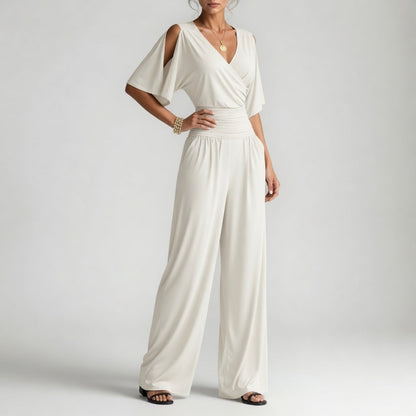 Gaëlle™ — Løstsiddende, flydende jumpsuit med V-hals og afslappet, tidløs elegance