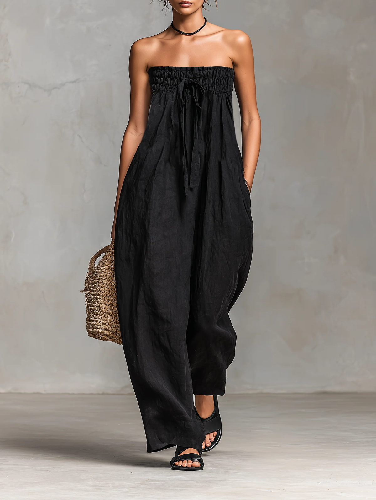 Nina™ | Elegant stropløs jumpsuit