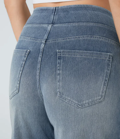 Meget elastiske jeans med vide ben og høj talje
