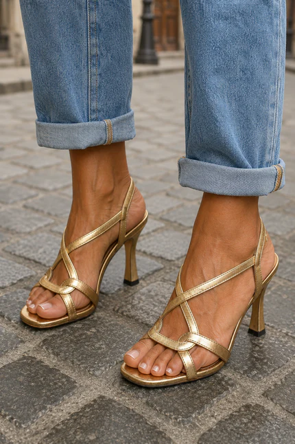 Elisabetta Elegante gyldne sandaler med hæl