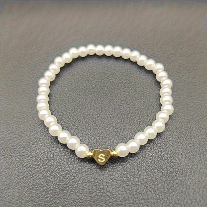 Elegant Armbånd med Initial i Hjerte (A–Z)