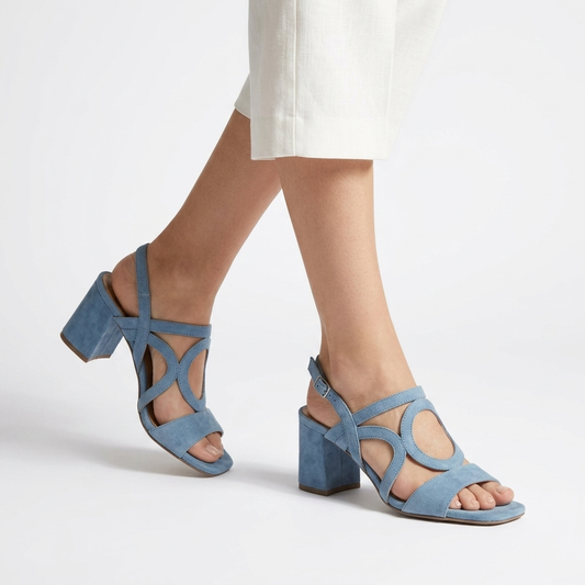 Urbéline™ — Slingback-sandal med blokhæl og udskæringer med spænde