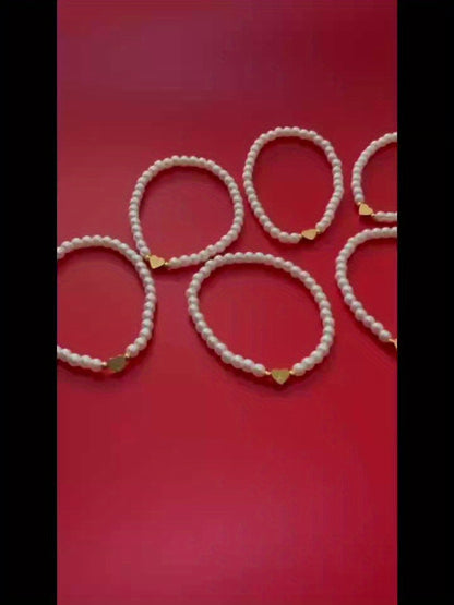 Elegant Armbånd med Initial i Hjerte (A–Z)