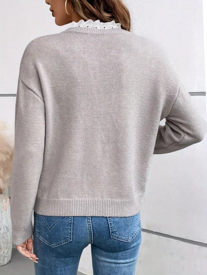 Céline | Smart strikbluse med elegant blondekrave