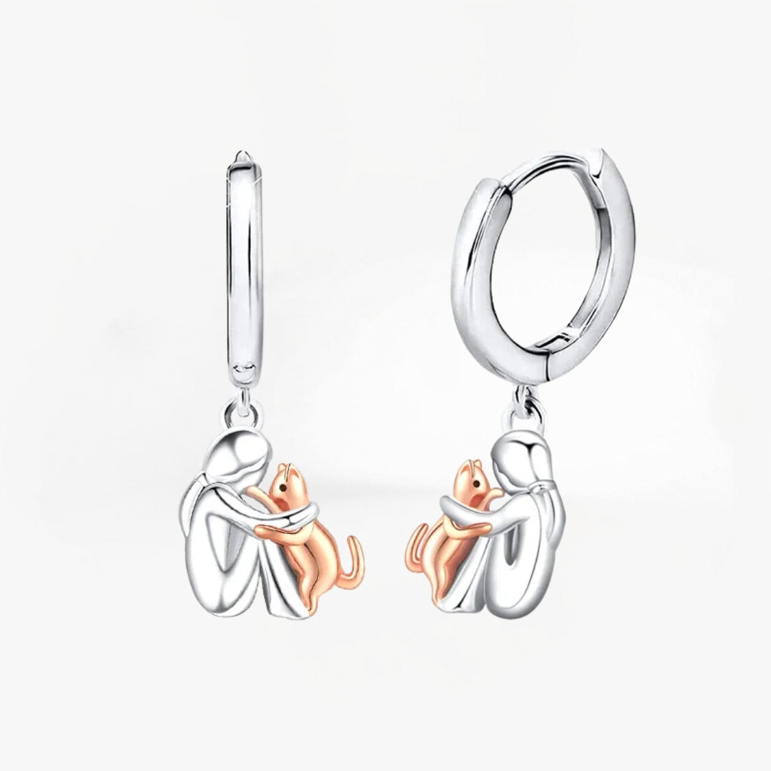 Lily™ – Øreringe med kattemotiv (rund lukning)